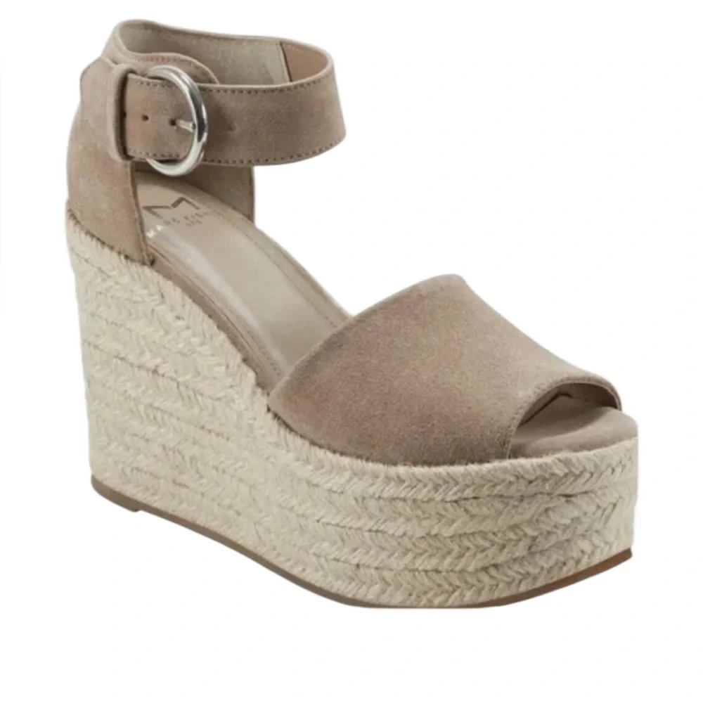 Marc Fisher chunky platform